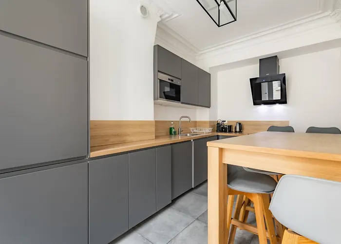 Elegant In The Heart Of Historic شقة